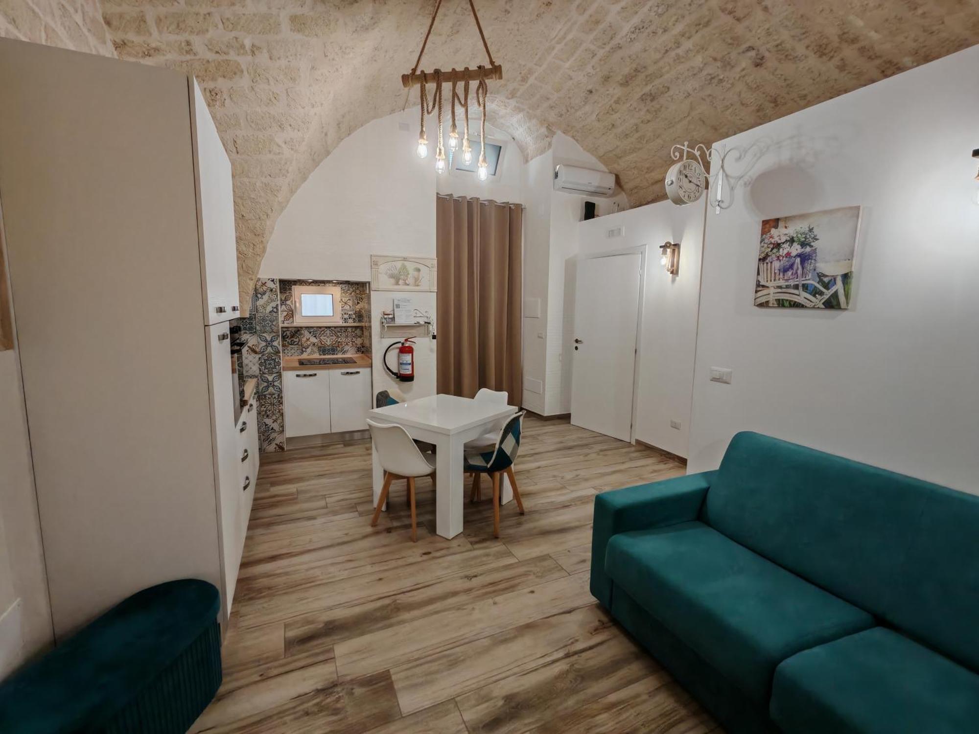 Salo Apartments Манфредония Екстериор снимка
