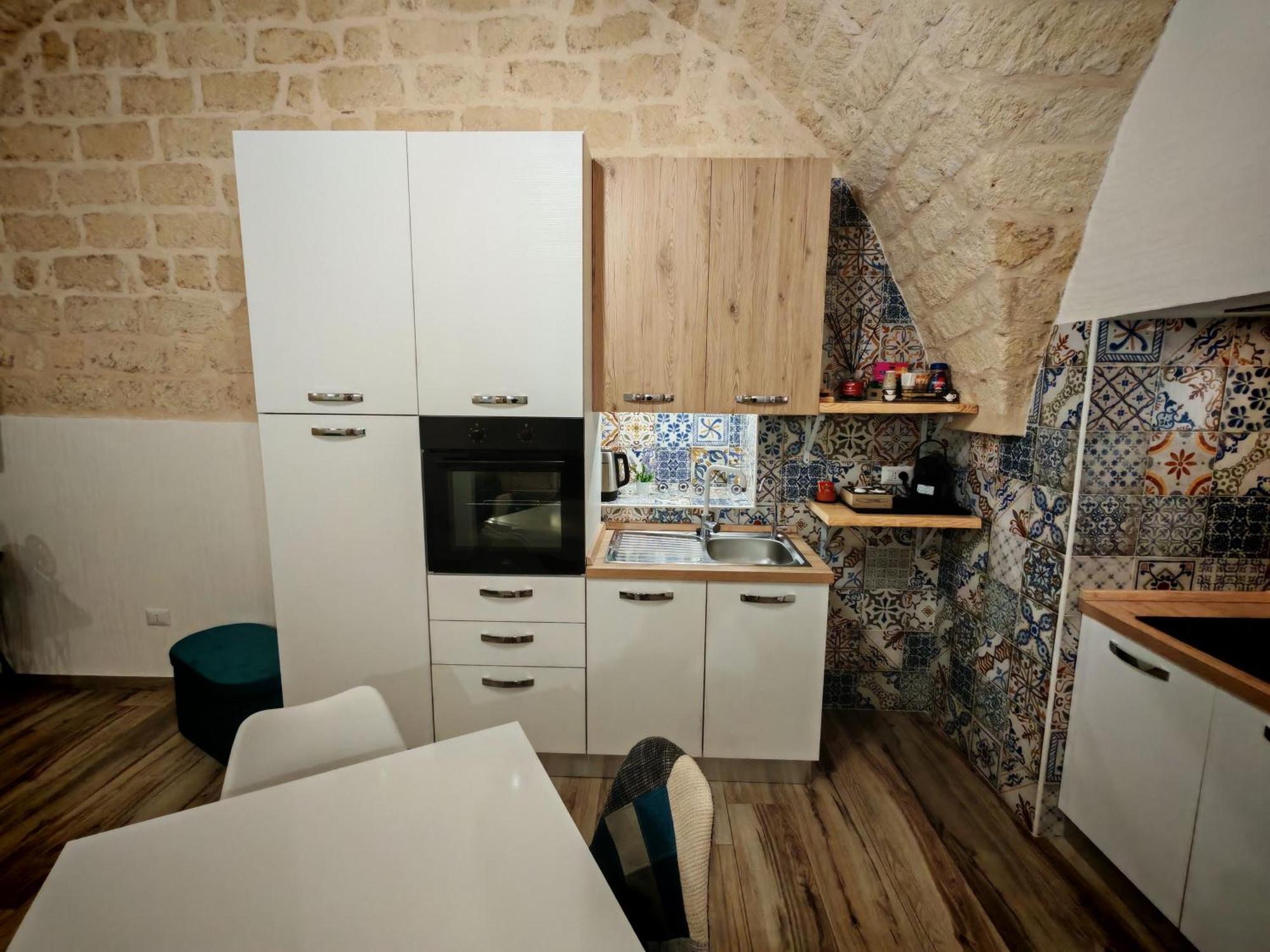 Salo Apartments Манфредония Екстериор снимка