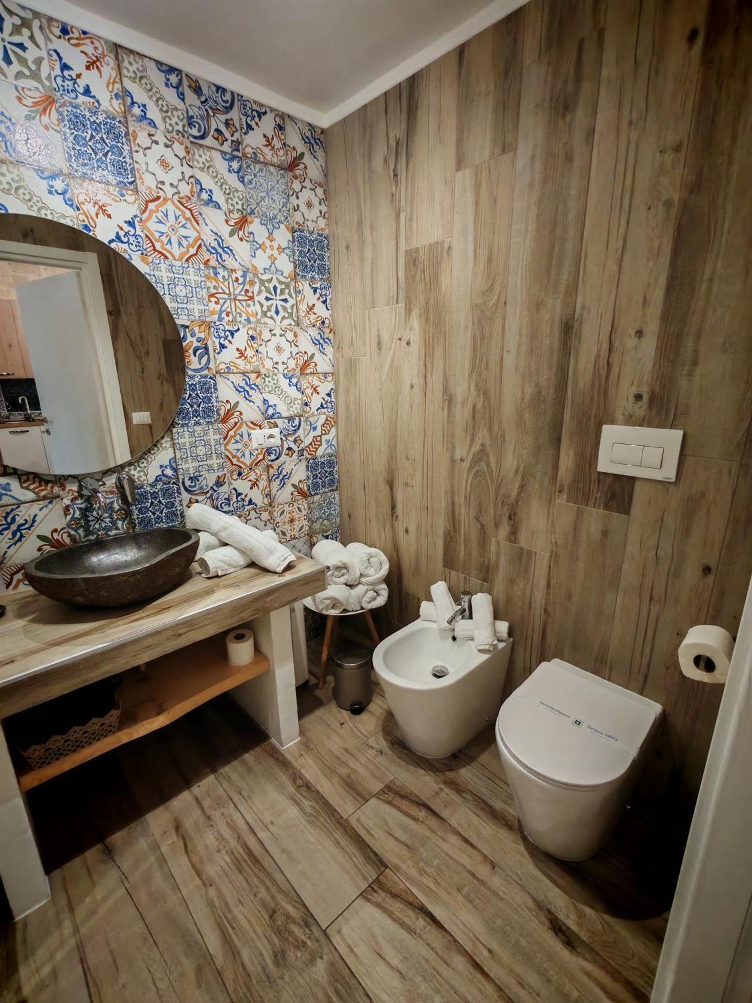Salo Apartments Манфредония Екстериор снимка